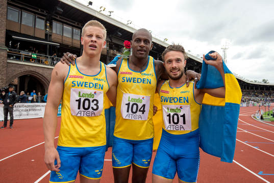 Sveriges Henrik Larsson, Nil de Oliveira och Tom Kling