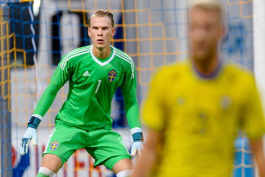 Sveriges målvakt Pontus Dahlberg