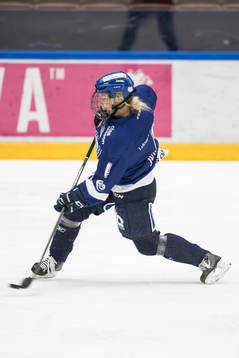 Leksands Wilma Johansson  i ishockeymatchen i SDHL mellan