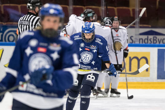 Leksands Wilma Johansson deppar i ishockeymatchen i SDHL