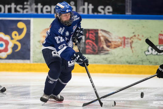 Leksands Maja Nylen-Persson  i ishockeymatchen i SDHL