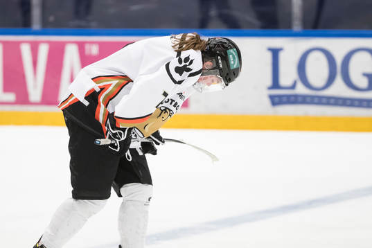 Göteborgs Alexandra Moore deppar i ishockeymatchen i SDHL