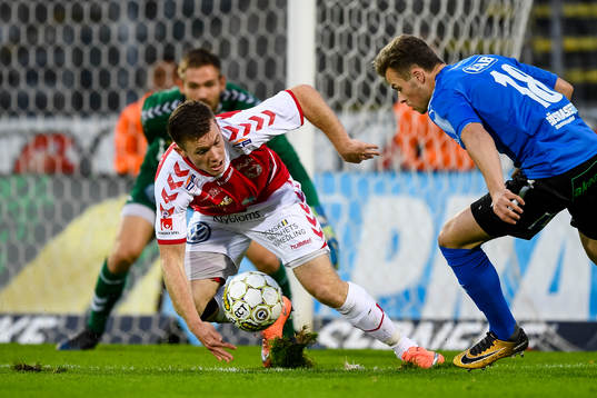 Kalmars Victor Agardius och Halmstads Gabriel Gudmundsson