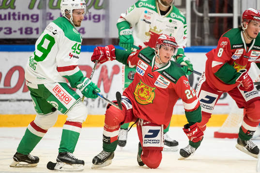 Rögles Sebastian Collberg och Moras Matias Lassen  i