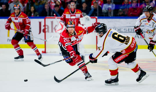 Luleås Viktor Grahn och Örebros Marcus Weinstock