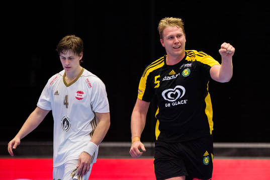 Ricohs Andreas Lang deppar medan Sävehofs Viktor Rhodin