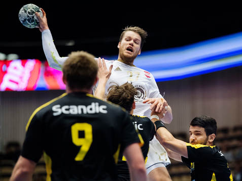 Ricohs Troels Vejby Jörgensen och Sävehofs Gzim Salihi