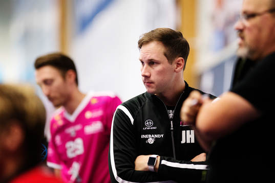 Malmös tränare Jörgen Hansenunder innebandymatchen i
