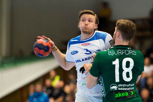 Aranäs Tobias Johnsson och Helsingborgs Oscar Cosmo