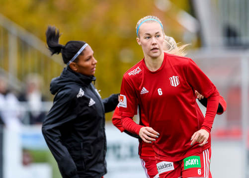 Piteås Frida Abrahamsson på uppvärmningen