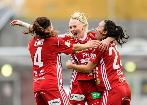 Piteås Elin Bragnum jublar