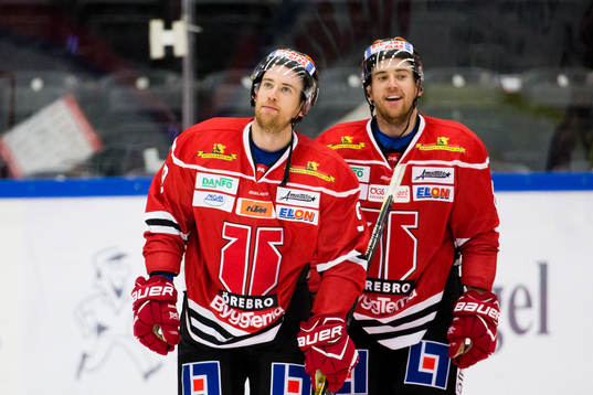 Örebros Tylor Spink och Tyson Spink jublar