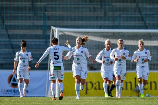 Rosengårds spelare jublar
