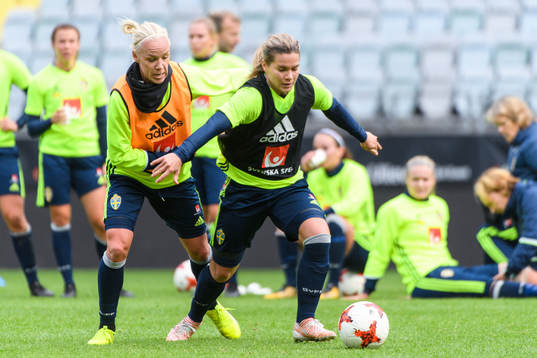 Caroline Seger och Hanna Folkesson