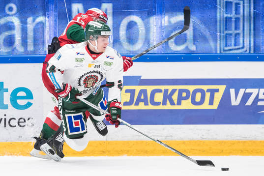 Frölundas Lias Andersson och Moras Emil Bejmo  i