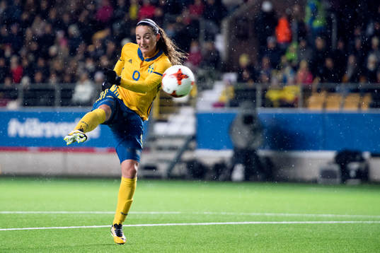Sveriges Kosovare Asllani gör 3-0
