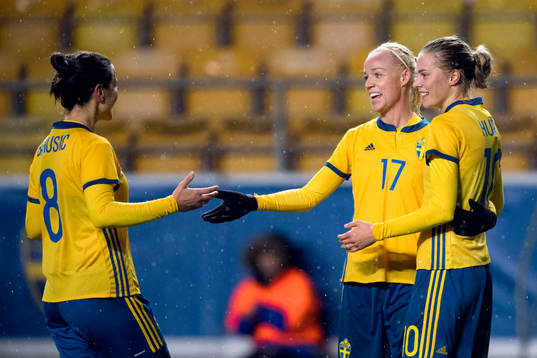 Sveriges Marija Banusic, Caroline Seger och Line Hurtig