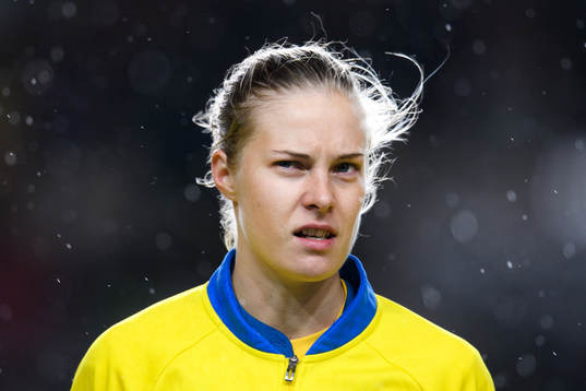 Sveriges Lina Hurtig vid lineup innan VM-kvalmatchen i