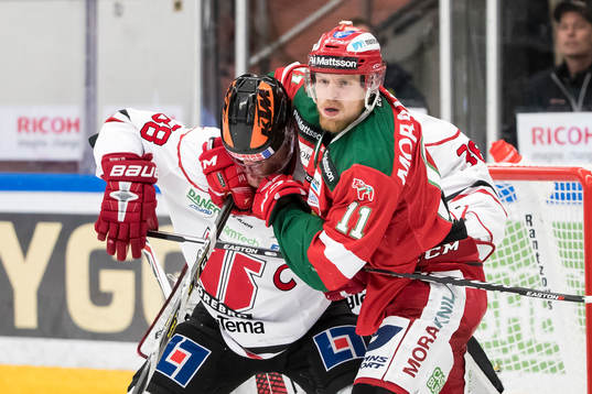 Moras Alexander Hilmerson och Örebros Viktor Ekbom  i