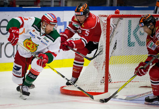 Moras Andrew Rowe och Örebros Gustav Backström