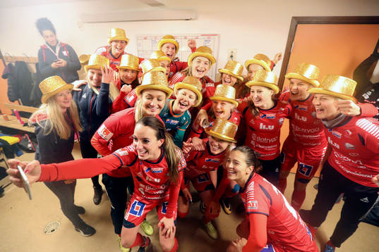 Bläddra bland fler bilder av Fotboll, Damallsvenskan, Kvarnsveden - Linköping