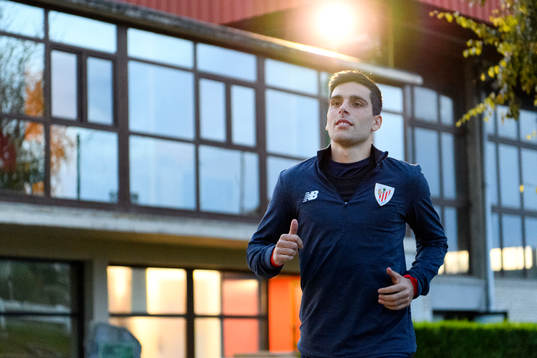 Athletic Bilbaos Eneko Bóveda
