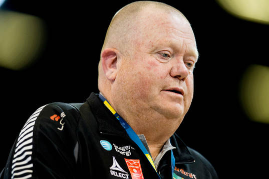 Tor Odvar Moen, head coach of Larvik, at half time