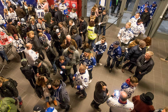 i ishockeymatchen i Hockeyallsvenskan mellan Leksand och
