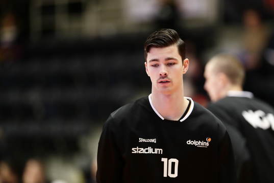 Norrköpings Nils Johansson innan basketmatchen i SBL