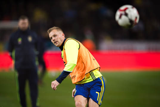 Sveriges Sebastian Larsson före fotbollsmatchen i