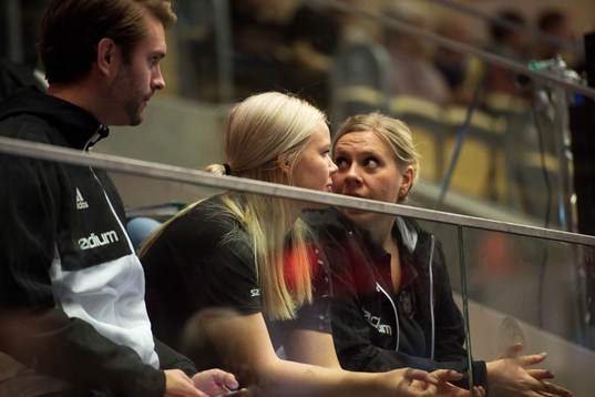 Sävehofs Emma Ekenman Fernis på läktaren