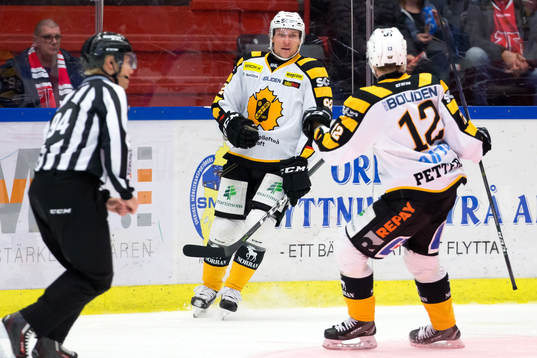 Skellefteås Jesper Olofsson jublar