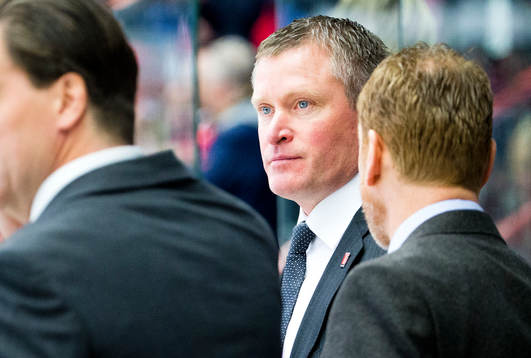 Örebros tränare Niklas Sundblad ser glad ut
