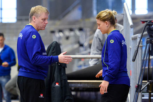Sjukgymnast Anders Broström och Nathalie Hagman