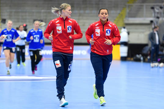 Veronica Kristiansen och Nora Mørk