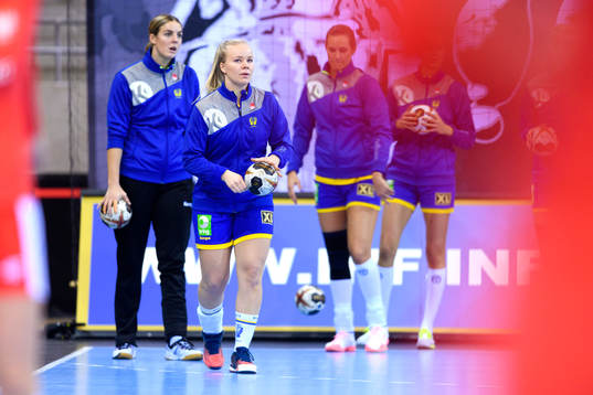 Sveriges Emma Fernis innan matchen mellan Sverige och Polen