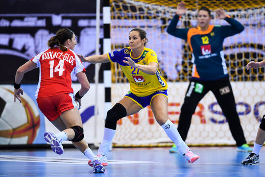 Polens Karolina Kudlacz-Gloc och Sveriges Sabina Jacobsen i