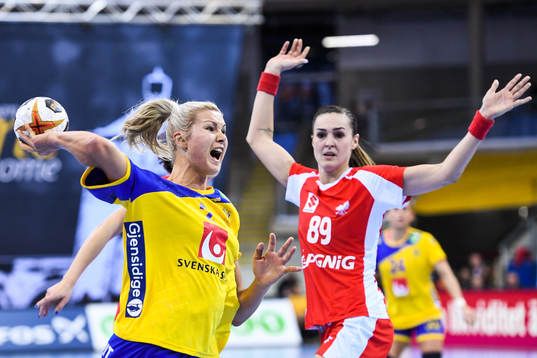 Sveriges Ulrika Toft Hansen i matchen mellan Sverige och
