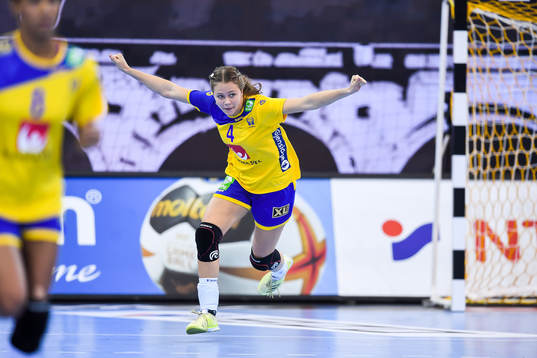 Sveriges Olivia Mellegård jublar i matchen mellan Sverige