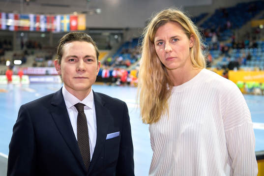 Niklas Jarelind och Linnea Torstenson, kommentatorer SBS