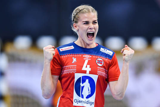 Norges Veronica Egebakken Kristiansen jublar i matchen