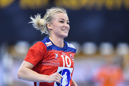 Norges Stine Bredal Oftedal  i matchen mellan Norge och