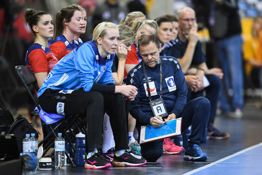 Norges målvakt Katrine Lunde och förbundskapten Thorir