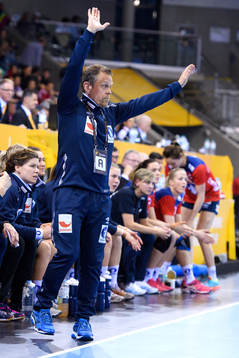 Norges förbundskapten Thorir Hergeirsson i matchen mellan