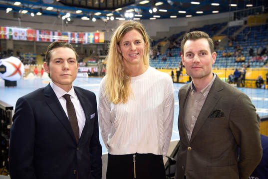 Niklas Jarelind och Linnea Torstenson, kommentatorer SBS