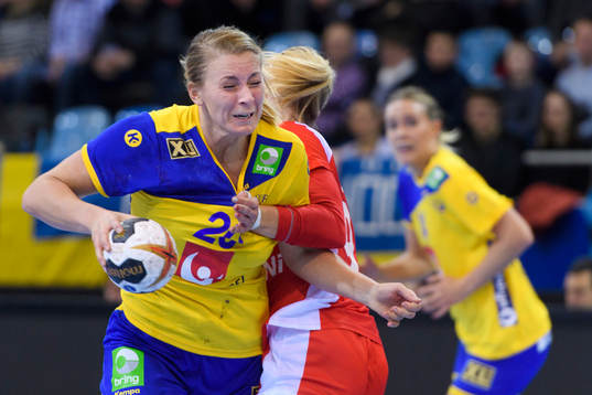 Sveriges Isabelle Gulldén i matchen mellan Sverige och