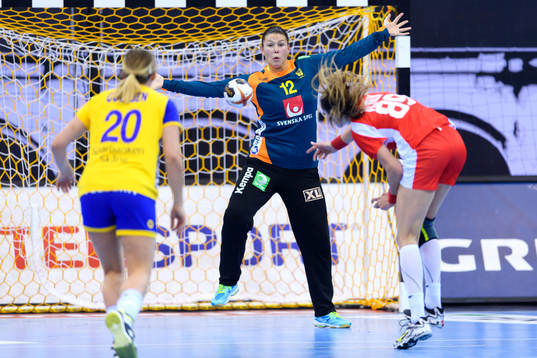 Sveriges Filippa Idéhn i matchen mellan Sverige och Polen