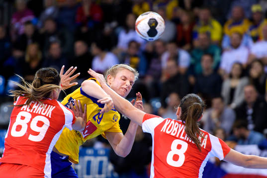 Sveriges Jenny Alm i matchen mellan Sverige och Polen