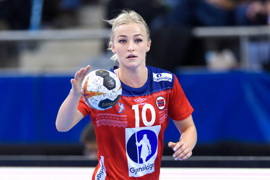 Norges Stine Bredal Oftedal i matchen mellan Norge och