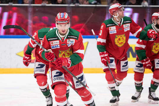 Moras Robin Johansson jublar